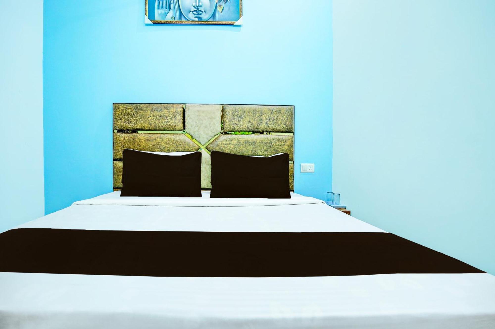 Super Hotel O Sirsa Hotel & Guest House Exterior foto